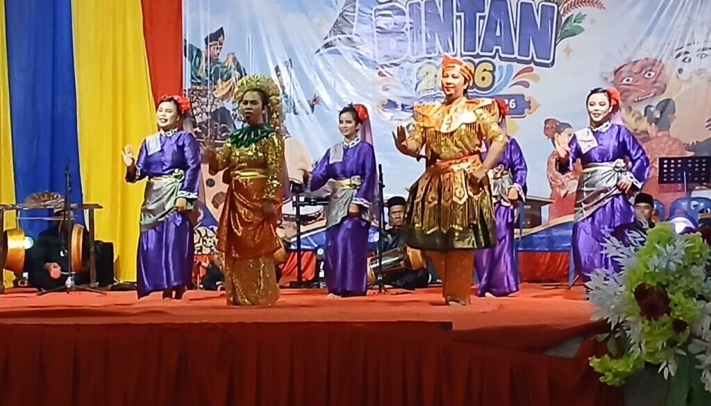 Mak Yong-02
